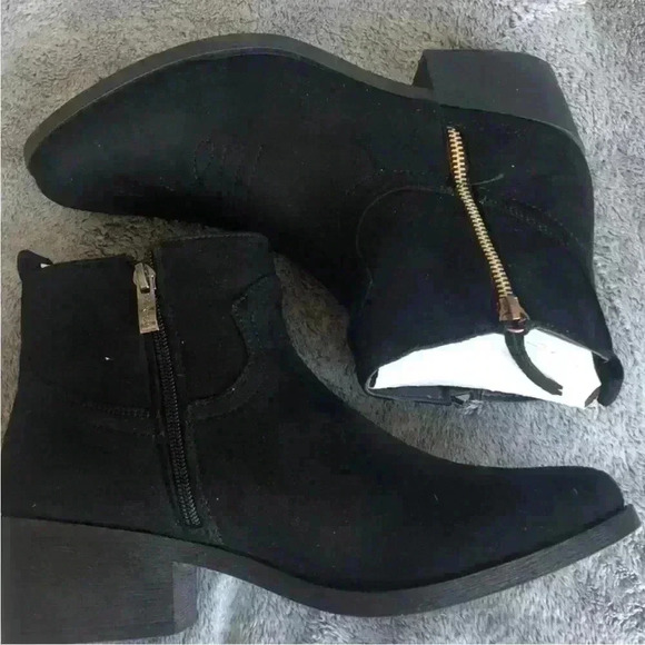 Wanted Footwear Faux Suede Western Bootie in Black Size 10 NWT - Picture 5 of 10